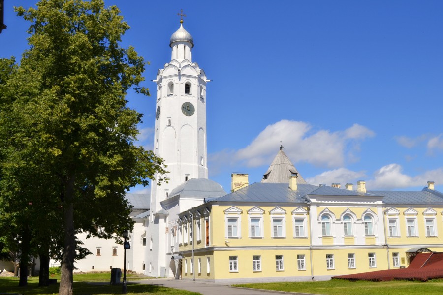 Надвратная Церковь в Великом Новгороде